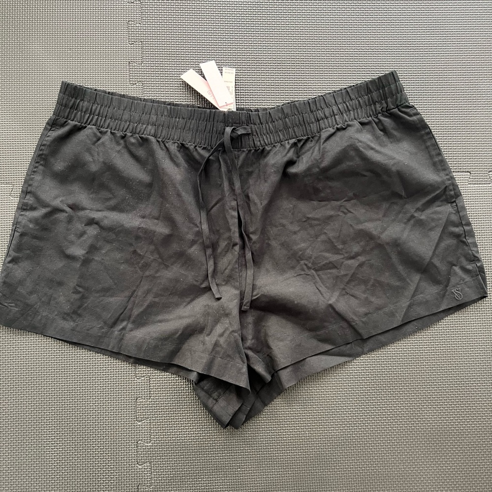 *bundle deal* 2/$15. 3/$20. Victoria Secret shorts